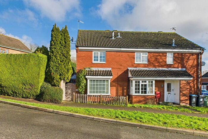 2 Bedroom End Terrace House For Sale In Thistle Close, Hemel Hempstead, HP1