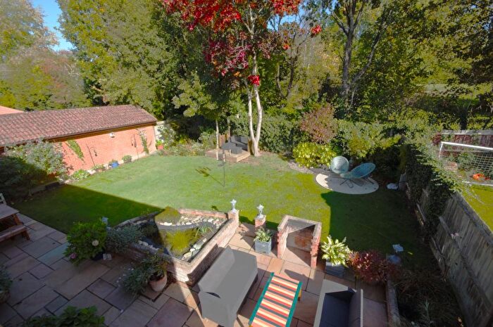 5 Bedroom Detached House For Sale In Laneside Hollow, Northampton, NN4