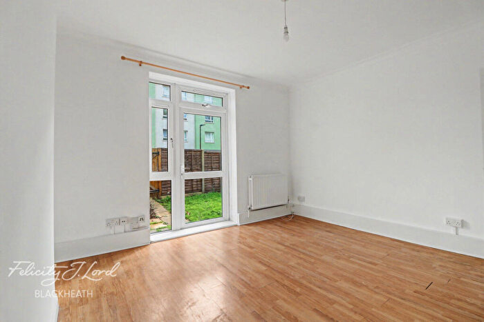 2 Bedroom Apartment To Rent In Fairlawn, London, SE7