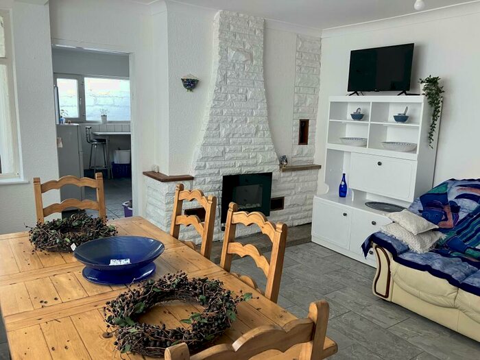 5 Bedroom House To Rent In Port Tennant Rd, St Thomas, Swansea, SA1