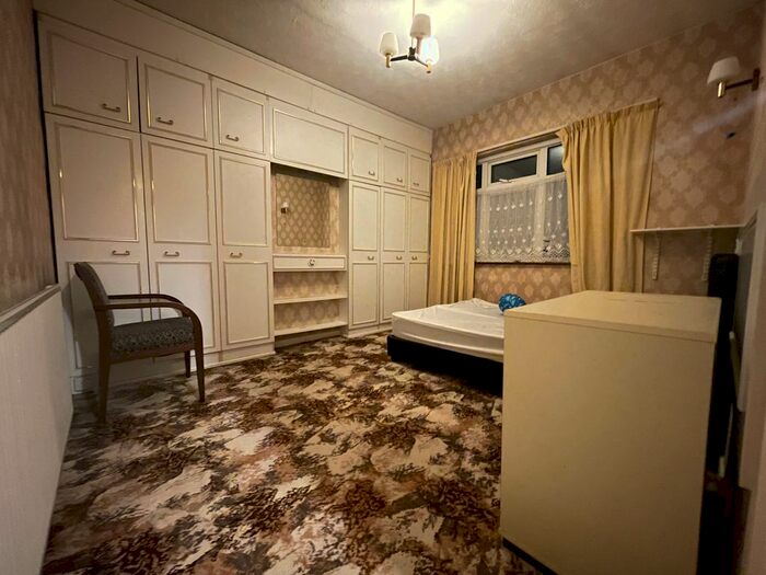 3 Bedroom End Of Terrace House To Rent In Lancaster Avenue, Barking, IG11