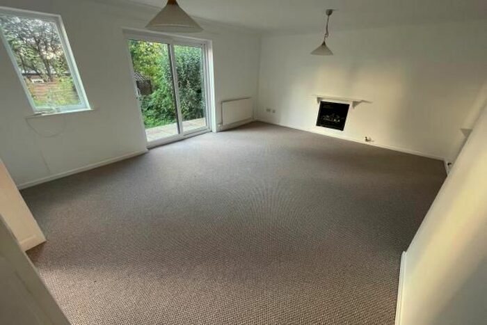 4 Bedroom Terraced House To Rent In Cyncoed Road, Cyncoed, Cardiff CF23