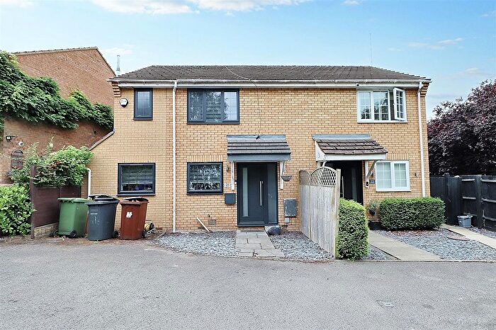 3 Bedroom Property To Rent In Wayside, Shenley, Radlett, WD7