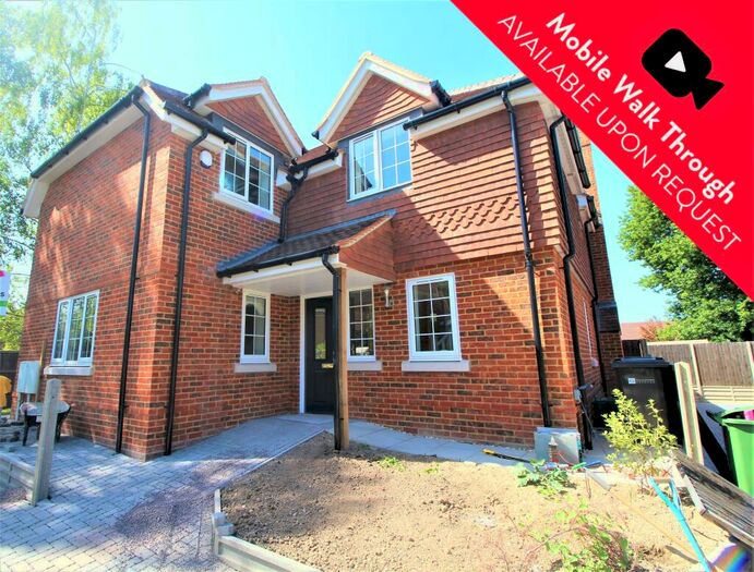 4 Bedroom Detached House To Rent In South Lane, Ash, GU12