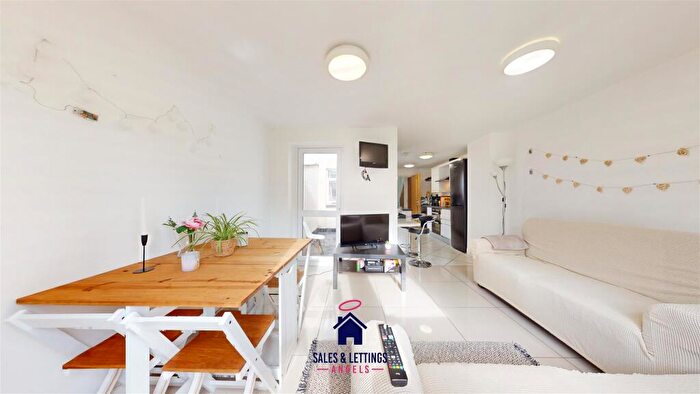 4 Bedroom House To Rent In May Street, Cathays, Cardiff, CF24