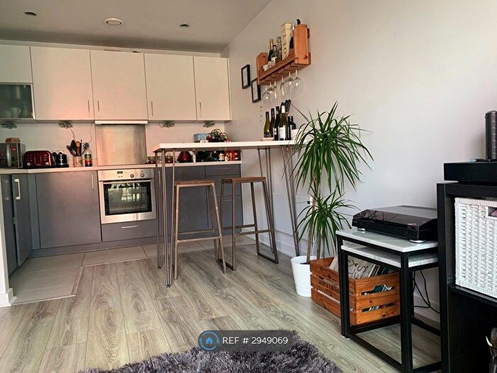 1 Bedroom Flat To Rent In Blackfriars Road, Salford, M3