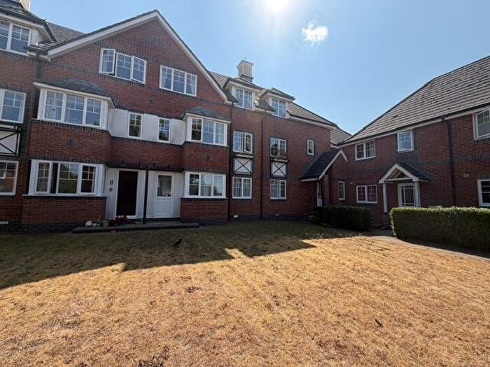 2 Bedroom Flat For Sale In Ramsbury Drive, Hungerford, West Berkshire, RG17