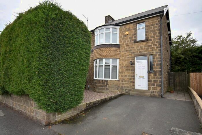 3 Bedroom Property To Rent In Moor Hill Road, Huddersfield, HD3