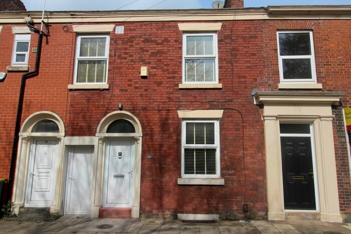 4 Bedroom Terraced House To Rent In St. Pauls Square, Lancashire, PR1