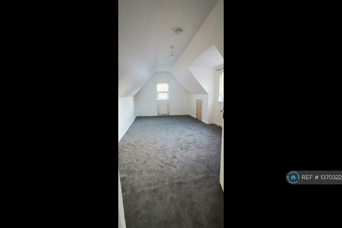 3 Bedroom Flat To Rent In Station Road, Bognor Regis, PO21