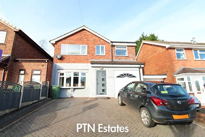 3 Bedroom Link Detached House For Sale In Rangeways Road, Kingswinford, DY6