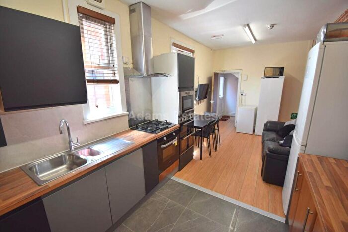 5 Bedroom Terraced House To Rent In London Road, Reading, RG1
