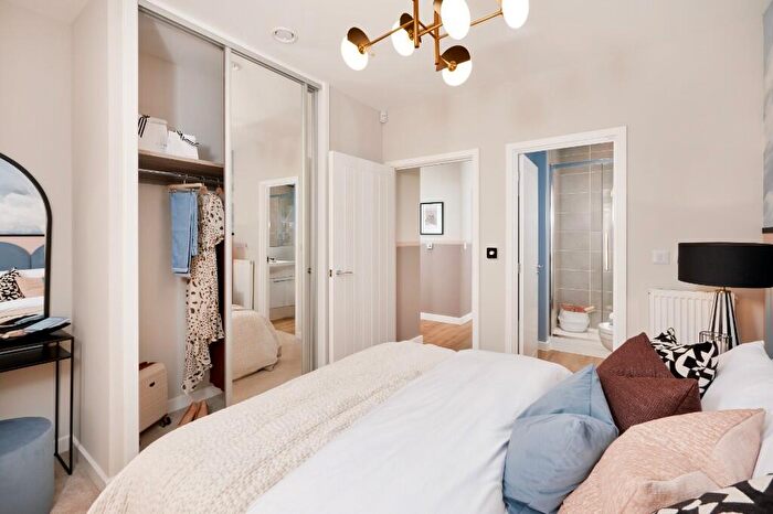 2 Bedroom Apartment For Sale In Clayhill Road, Burghfield Common, RG7