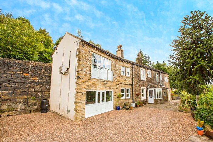 3 Bedroom Semi-Detached House For Sale In Crossleys Buildings, Halifax, West Yorkshire, HX3