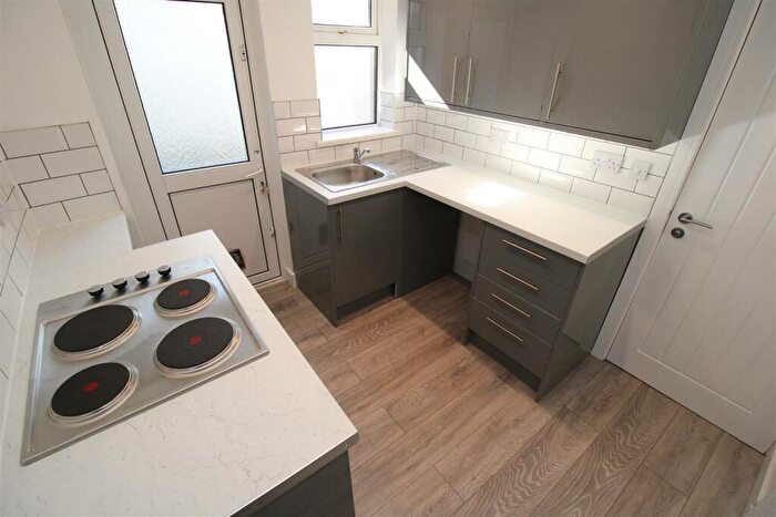3 Bedroom Terraced House To Rent In Oakfield Terrace, Tonypandy, CF40