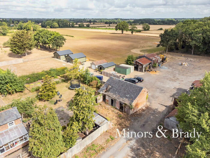 Barn Conversion For Sale In Dereham Road, Mattishall, NR20