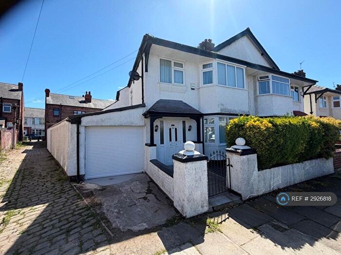 3 Bedroom Semi-Detached House To Rent In Malpas Road, Wirral, CH45