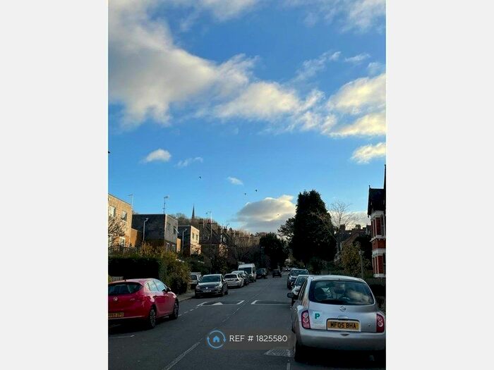 2 Bedroom Flat To Rent In Roxborough Park, Harrow, HA1