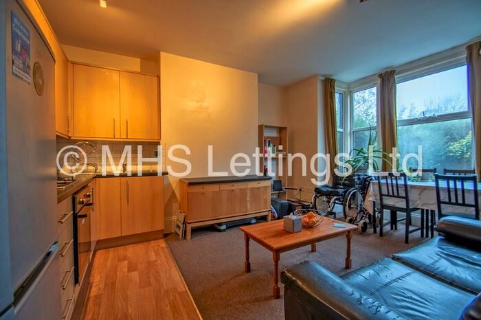 2 Bedroom Flat To Rent In Ground Floor, Norville Terrace, Leeds, LS6