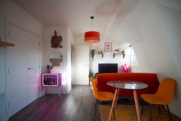 1 Bedroom Apartment To Rent In Century Place, St Pauls, Bristol, BS2