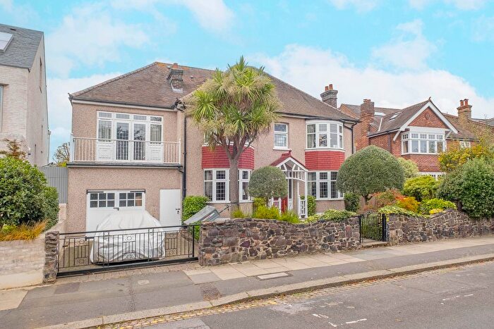 6 Bedroom Detached House For Sale In Kings Road, London, SW19