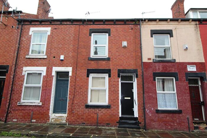 5 Bedroom House To Rent In Welton Grove, Hyde Park, LS6