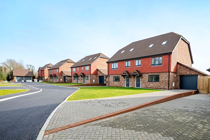 4 Bedroom Semi-Detached House For Sale In Framfield Road, Blackboys, TN22