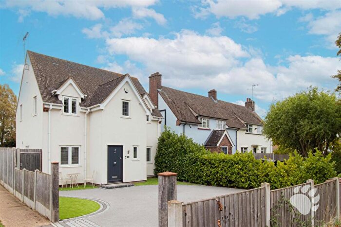 3 Bedroom Detached House For Sale In Church End Lane, Runwell, SS11