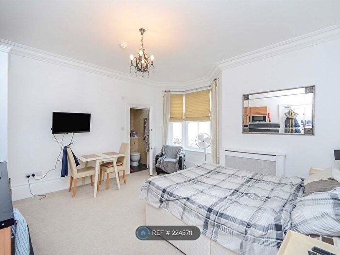 Studio To Rent In Brighton, Brighton, BN2