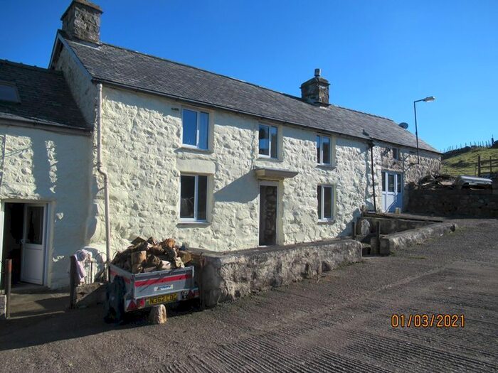 3 Bedroom Detached House To Rent In Llwyngwril, LL37