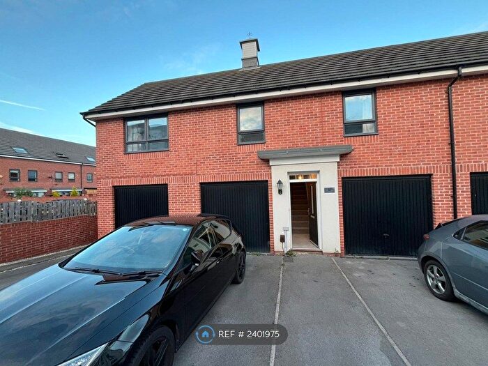 2 Bedroom Terraced House To Rent In Highfield Lane, Rotherham, S60