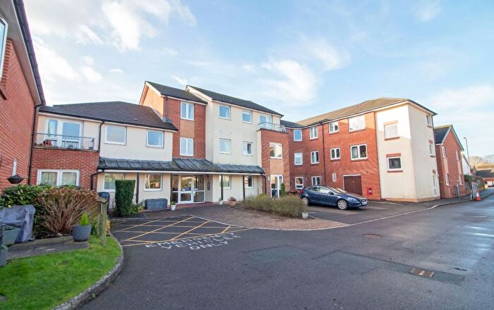 1 Bedroom Flat For Sale In Green Haven Court, London Road, Cowplain, PO8