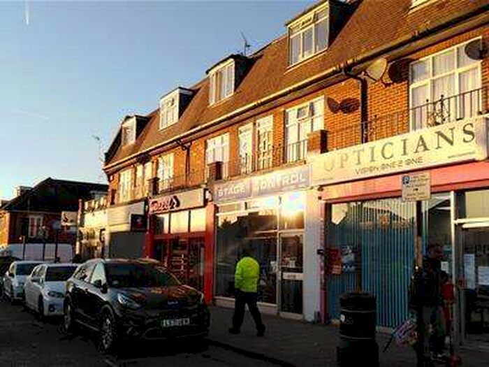 1 Bedroom Studio Flat To Rent In Station Parade, Whitchurch Lane, Canons Park, Edgware, HA8