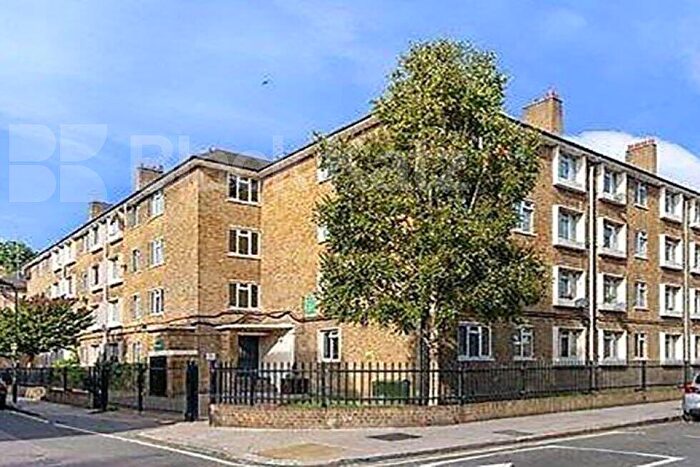 3 Bedroom Flat To Rent In Bridgeway Street, Camden, NW1