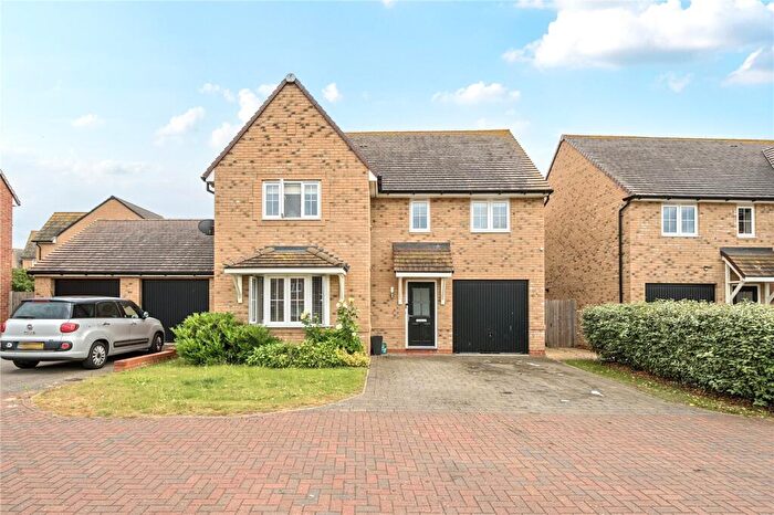 4 Bedroom Detached House For Sale In Hendrey Place, Godmanchester, Huntingdon, PE29