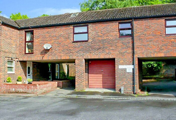 1 Bedroom Maisonette To Rent In Jevington, Birch Hill, Bracknell, Berkshire, RG12