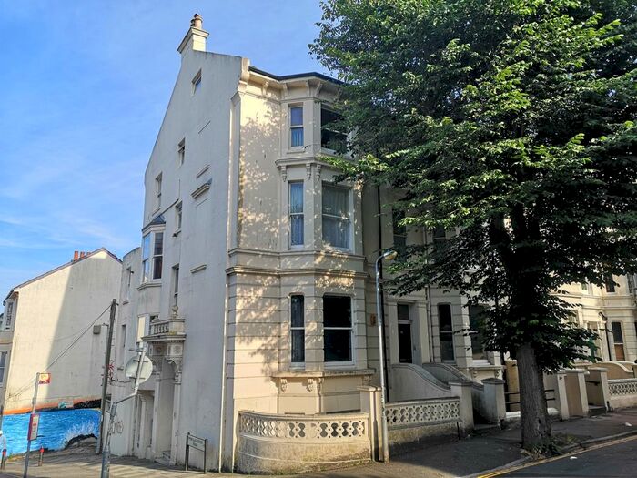 2 Bedroom Maisonette To Rent In Buckingham Road, Brighton, BN1
