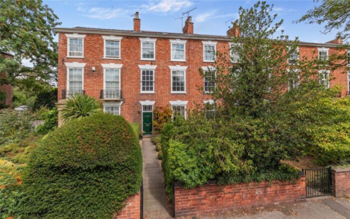 4 Bedroom Mews For Sale In London Road, Newark, Nottinghamshire, NG24