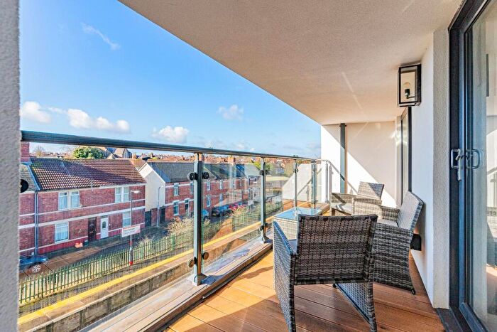 2 Bedroom Apartment For Sale In The Moorwell, Windsor Road, Penarth, CF64