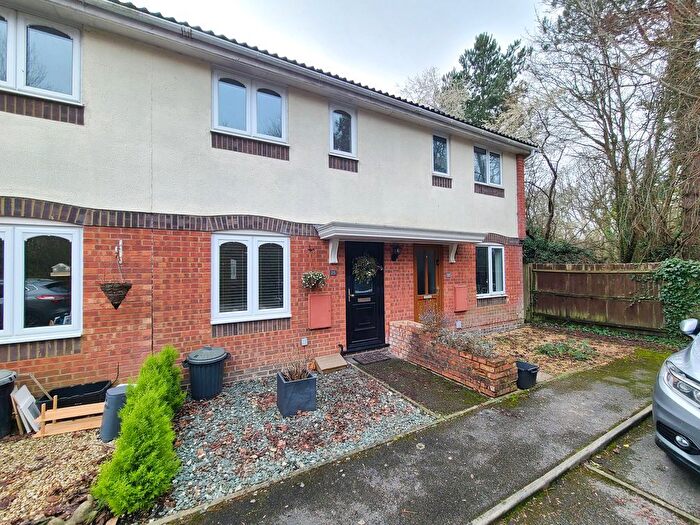 2 Bedroom Terraced House For Sale In Roseleigh Drive, Ashurst Bridge, SO40