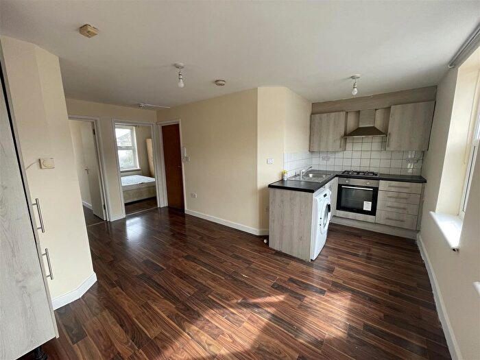 2 Bedroom Flat To Rent In Balfour Business Centre, Balfour Road, Southall, UB2
