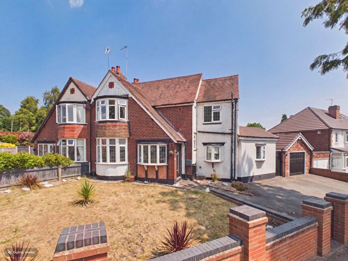 4 Bedroom Semi-Detached House For Sale In Crossway Lane, Kingstanding, Birmingham, B44