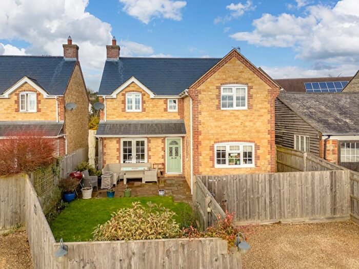 4 Bedroom Detached House For Sale In Station Road, Quainton, HP22