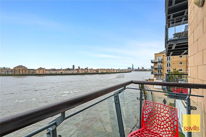 3 Bedroom Flat For Sale In Dunbar Wharf, - Narrow Street, Limehouse, London, E14