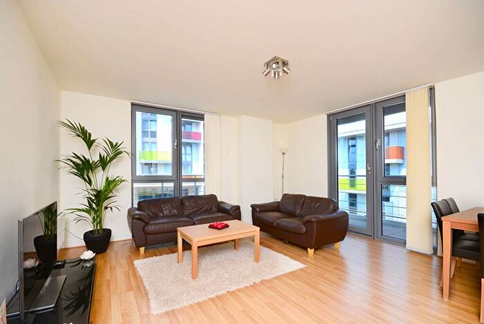 2 Bedroom Flat To Rent In Azura Court, Stratford, London, E15