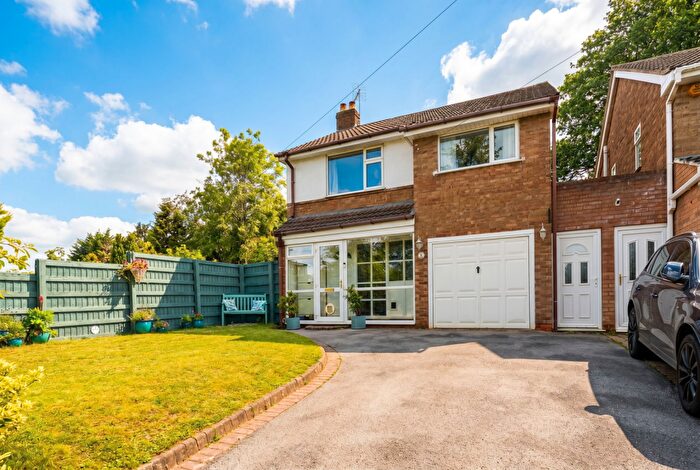 3 Bedroom Link Detached House For Sale In Sandy Hill Rise, Shirley, B90