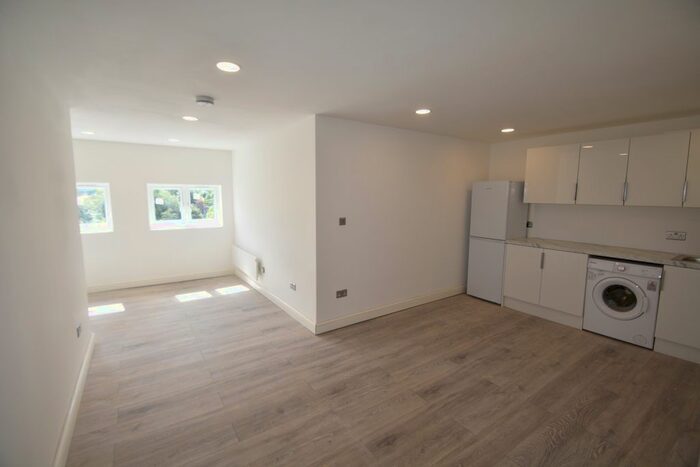 2 Bedroom Flat To Rent In London Road, Highstreet, Waterlooville, PO7