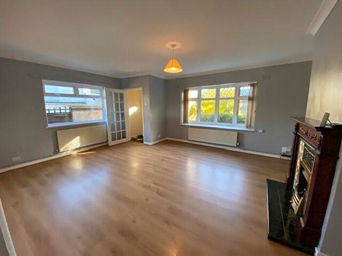 2 Bedroom Bungalow To Rent In High Street, Broughton, NN14