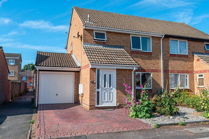3 Bedroom Semi Detached House For Sale In Rogers Close, Felixstowe, IP11