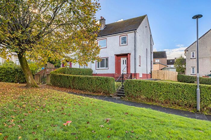 3 Bedroom Semi Detached House For Sale In Braeside Drive, Barrhead, Glasgow, G78